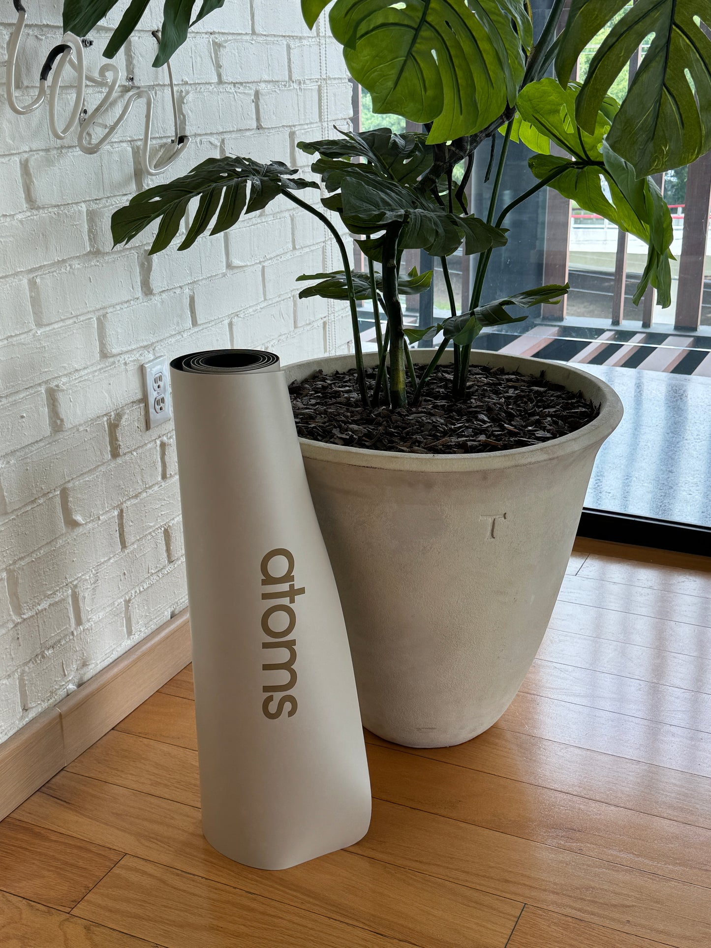Atoms cream colored mat - alo yoga dupe