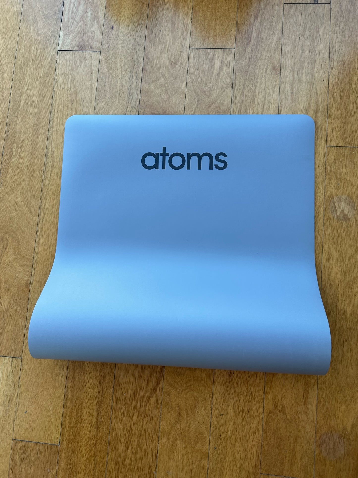 Atoms baby blue mat🩵