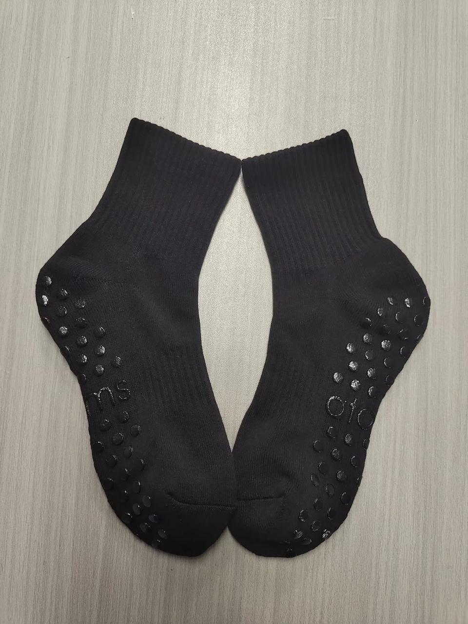 Atoms Studio Grip Socks