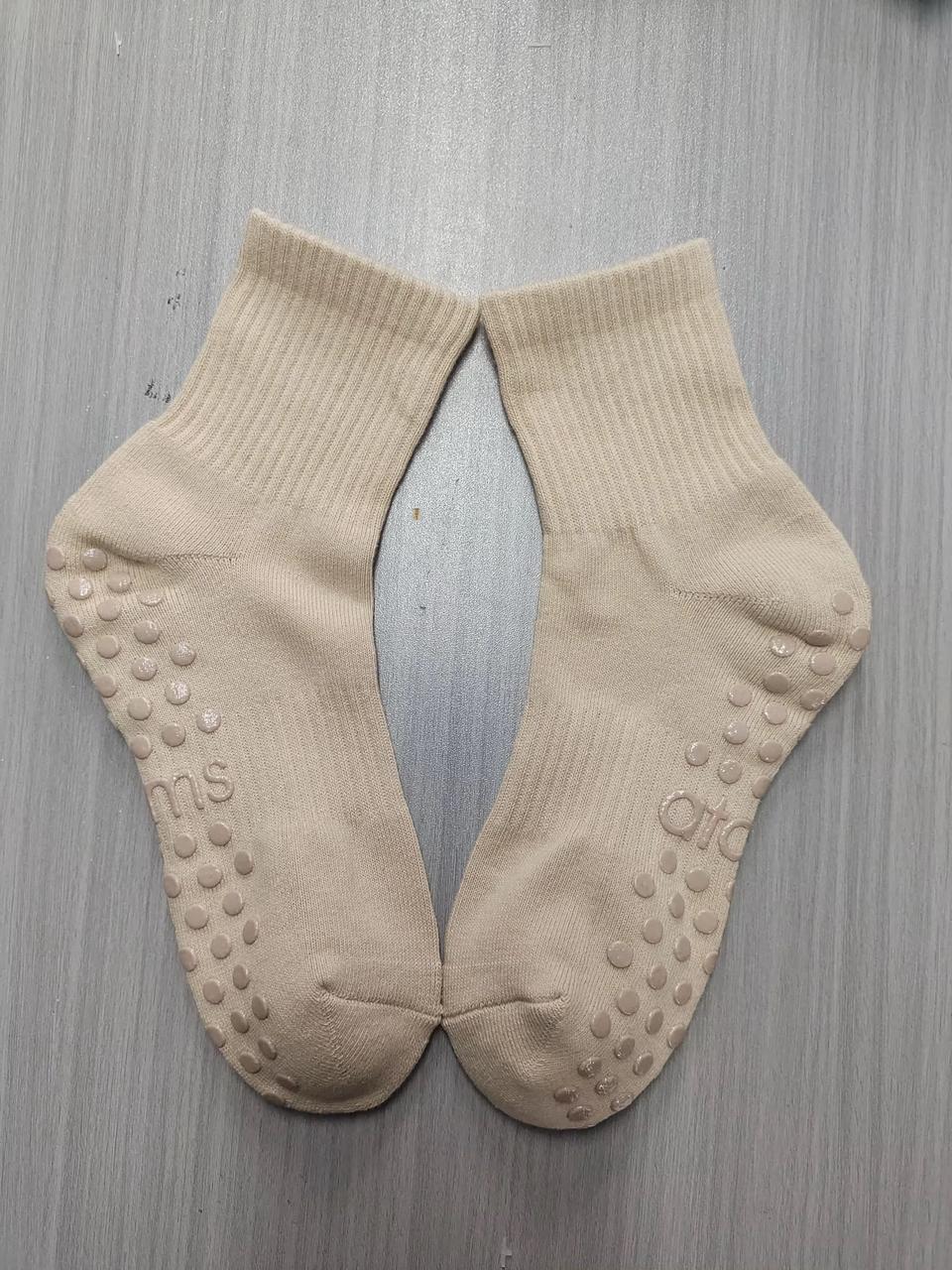 Atoms Studio Grip Socks