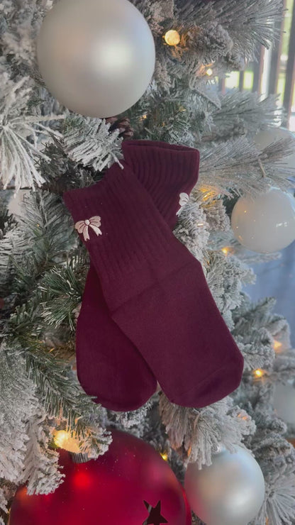 Xmas szn grip socks 🎀